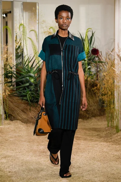 Look 37